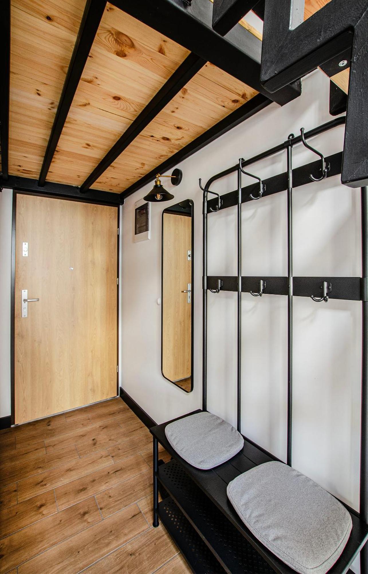 Loft Center Apartments- Parking, Wifi, 24h Check-in Breslau