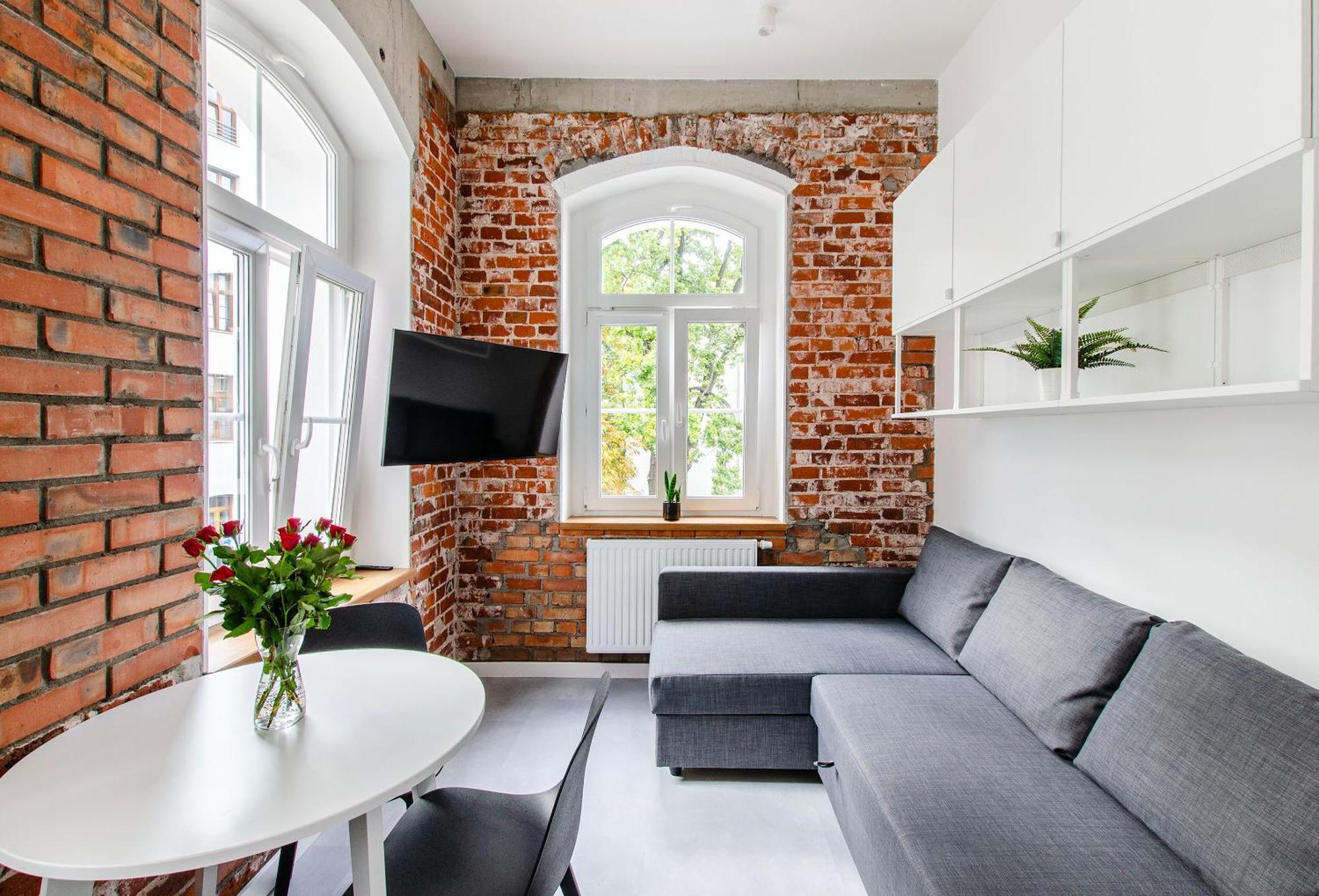 Loft Center Apartments- Parking, Wifi, 24h Check-in * Breslau