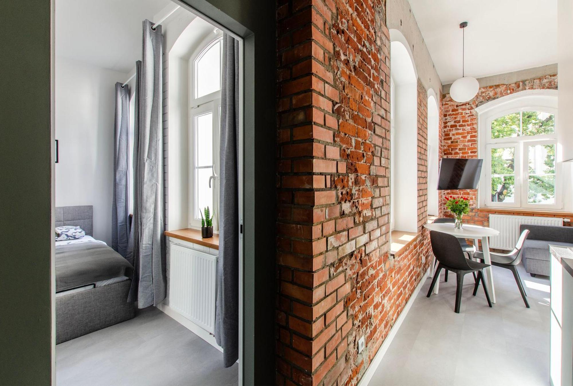 Loft Center Apartments- Parking, Wifi, 24h Check-in Breslau